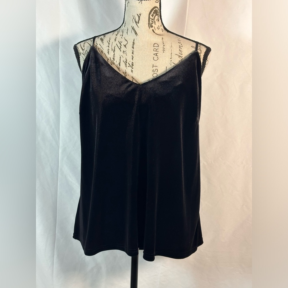 Target Black Crop Top with Soft Stretch Fabric 🖤 - Picture 2 of 13